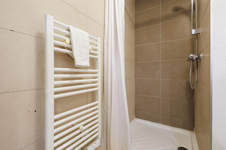 Bathroom 4, Residhotel – Résidence Pont du Gard, Gard