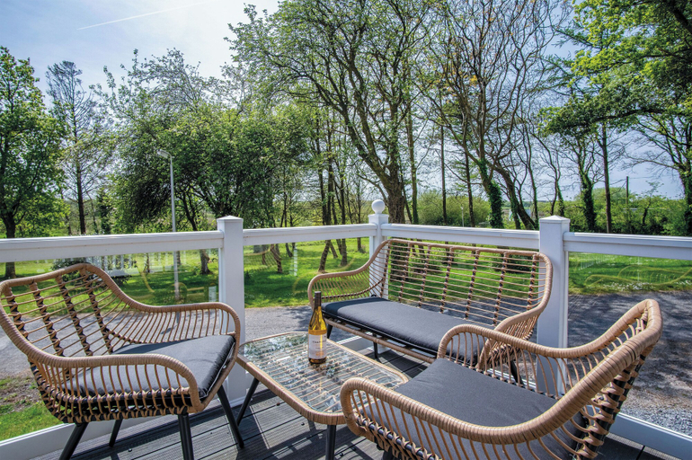 Others 5, Manor 5 Lodge - 2 Bedroom Lodge - Pendine, Carmarthenshire