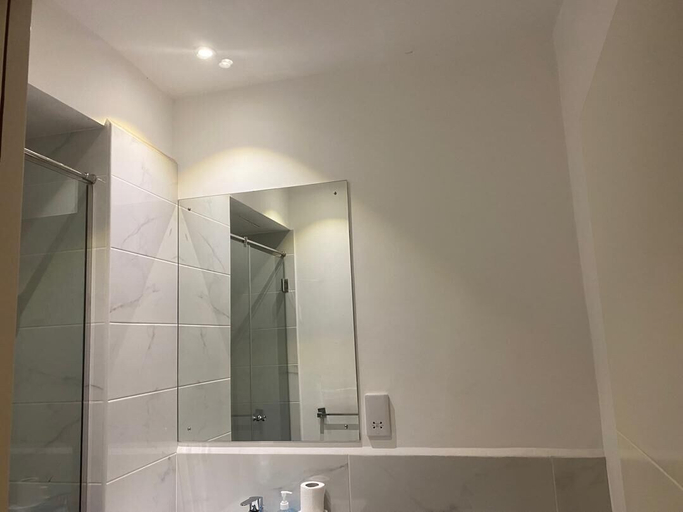 Bathroom 4, Embassy Gardens Royal Luxury Apartments, Accra