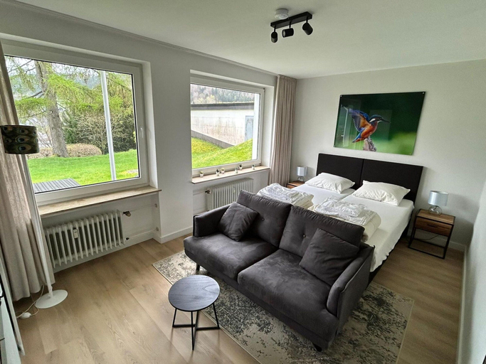 Room 5, Ferienwohnung mit Terrasse bei Winterberg, Hochsauerlandkreis