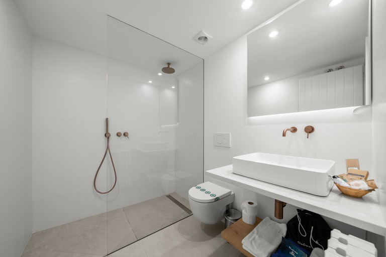 Bathroom 4, Hotel Calina, Girona