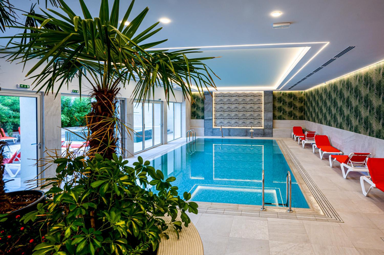 Others 5, Hotel Carolin, Calimanesti
