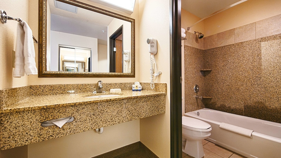 Bathroom 4, Best Western Territorial Inn & Suites, San Juan