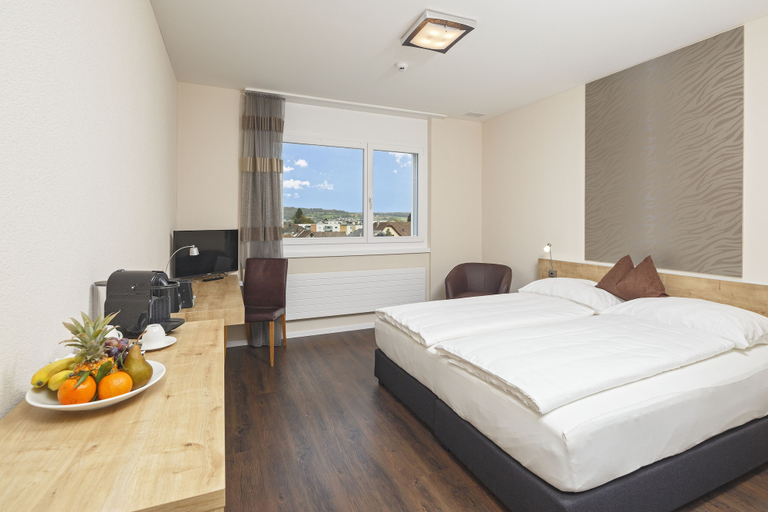 Bedroom 3, Villmergen Swiss Quality Hotel, Bremgarten