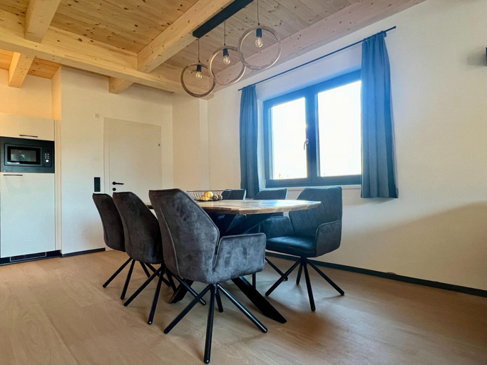 Others 4, Beautiful Chalet With Sauna, Hermagor