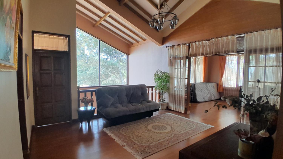 Others 4, Villa Dinar Tulip VIB, Bandung
