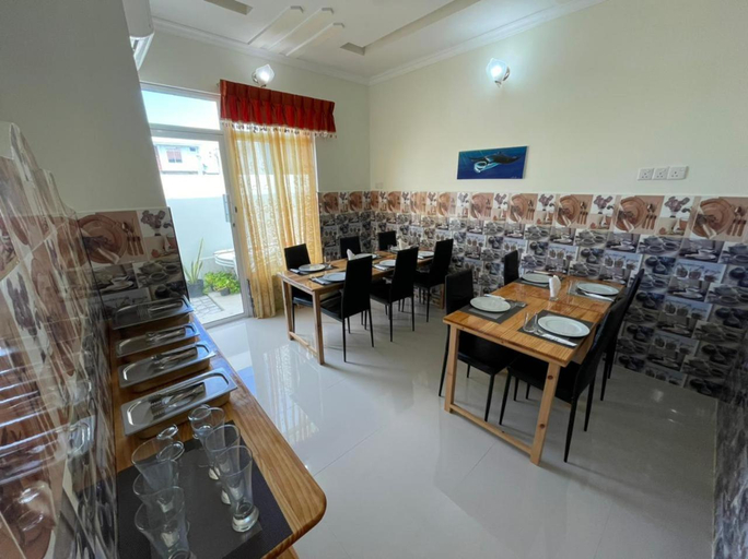 Food & Drinks 5, Ocean Waves Inn, Kaafu Atoll