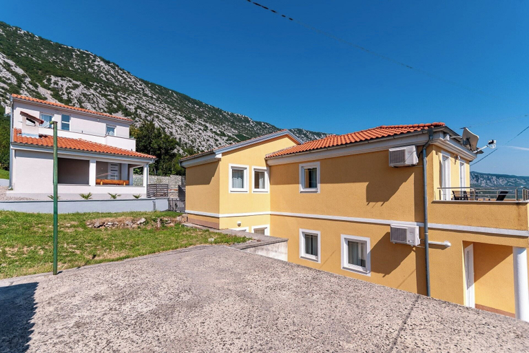 Exterior & Views 2, Apartments Wine Fountain, Vinodolska