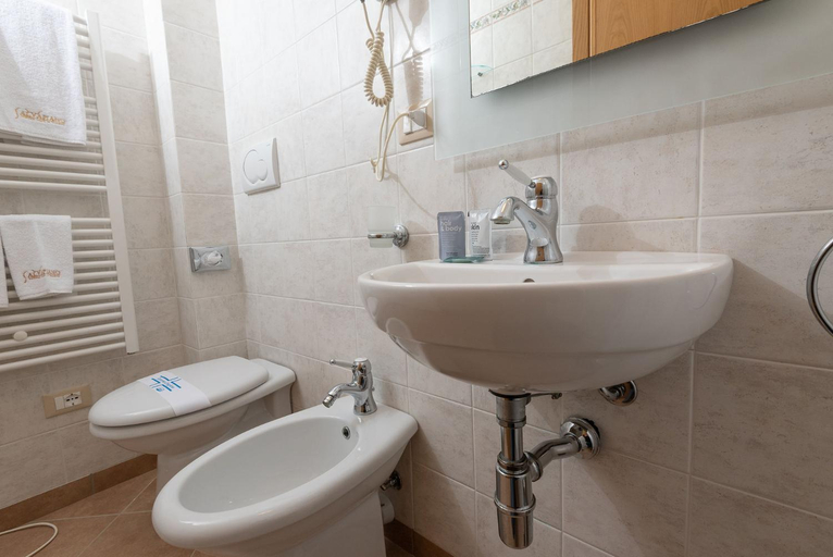 Bathroom 4, Salvapiano Holiday Ranch, Livorno