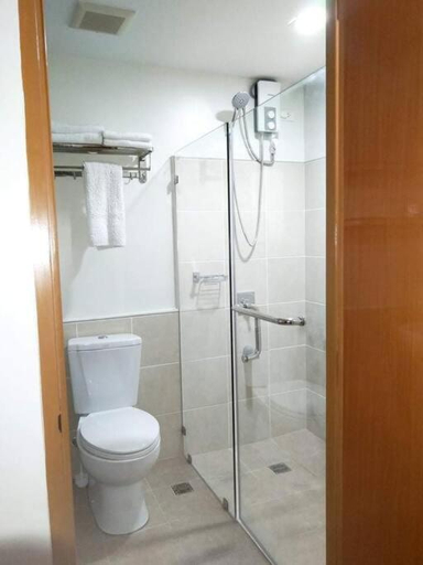 Bathroom, Persimmon Studios Unit 1641 - 16th Flr , Cebu City