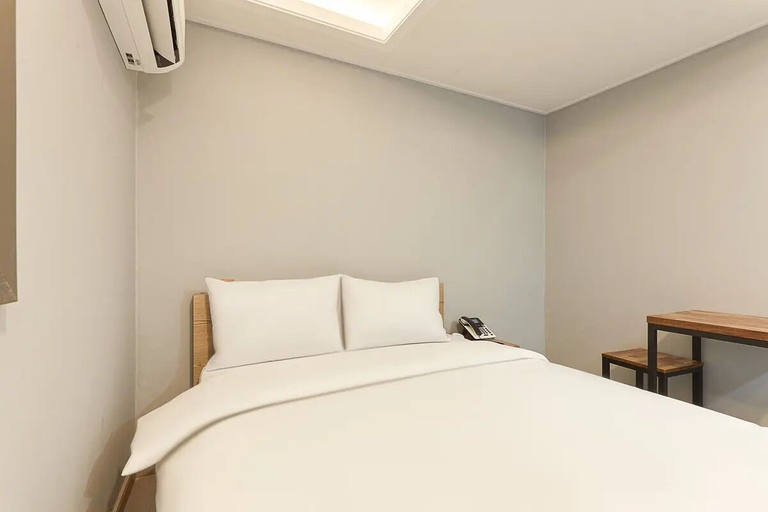 Bedroom 2, Hwagok Heim, Gangseo