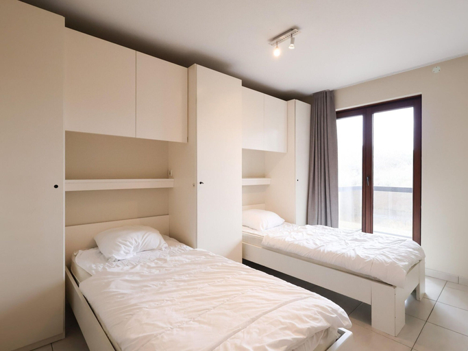 Bedroom 2, Apartment With Terrace and Side sea View, West-Vlaanderen