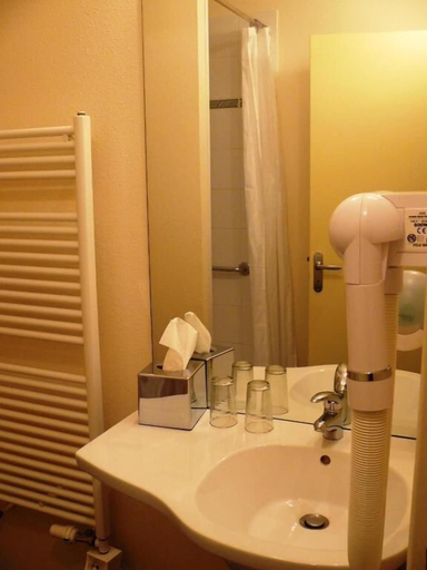 Bathroom 3, Le Parc des Fées, Puy-de-Dôme