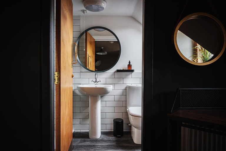 Bathroom 2, Cardross Inn, Argyll and Bute