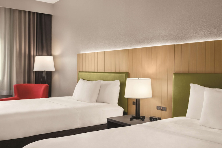 Bedroom 3, Country Inn & Suites by Radisson, Byram/Jackson South, MS, Hinds