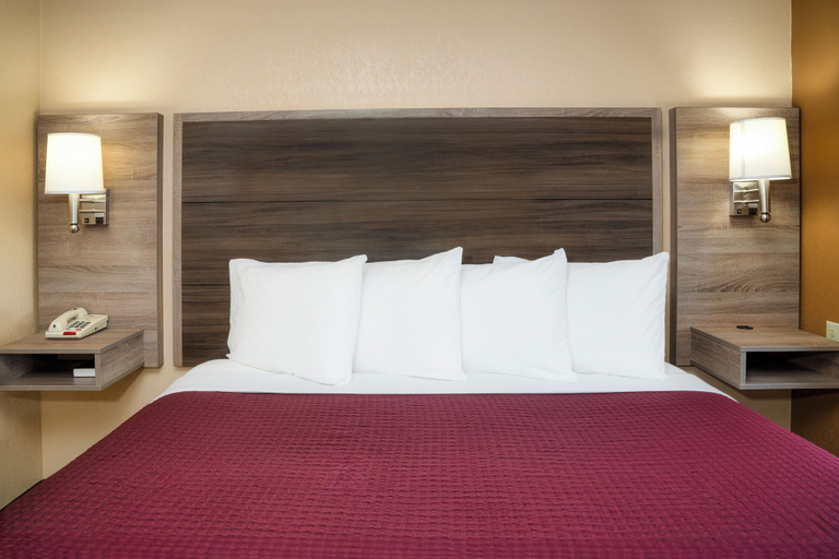 Bedroom 3, Guest Inn Pigeon Forge, Sevier