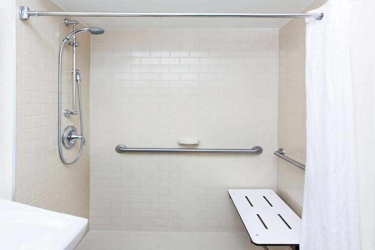 Bathroom 4, Sonesta Simply Suites Boston Braintree, Norfolk