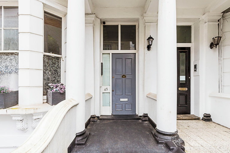 Exterior & Views 2, Modern Top-floor Victorian Charm in Kensington, London