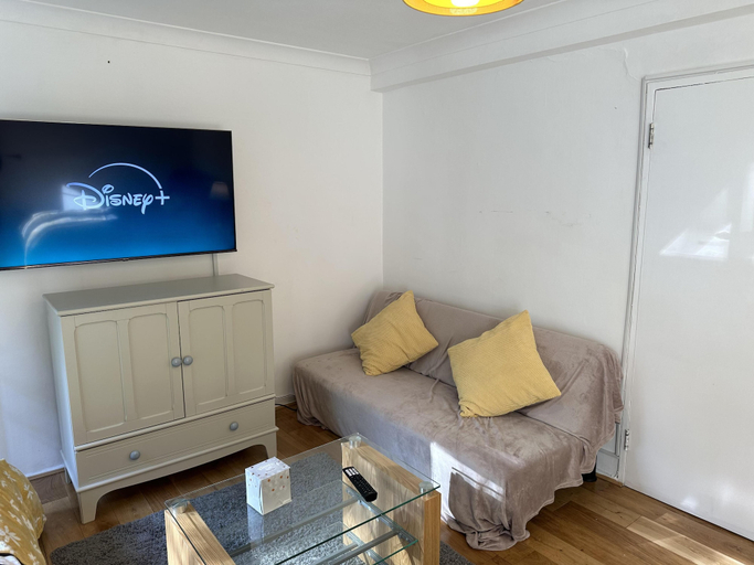 Others 3, Cedar Wembley Park Serviced Apartments by Edens, London