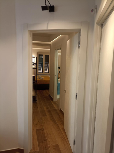 Others 2, Al Porto 61 - Rooms for Rent, Genova