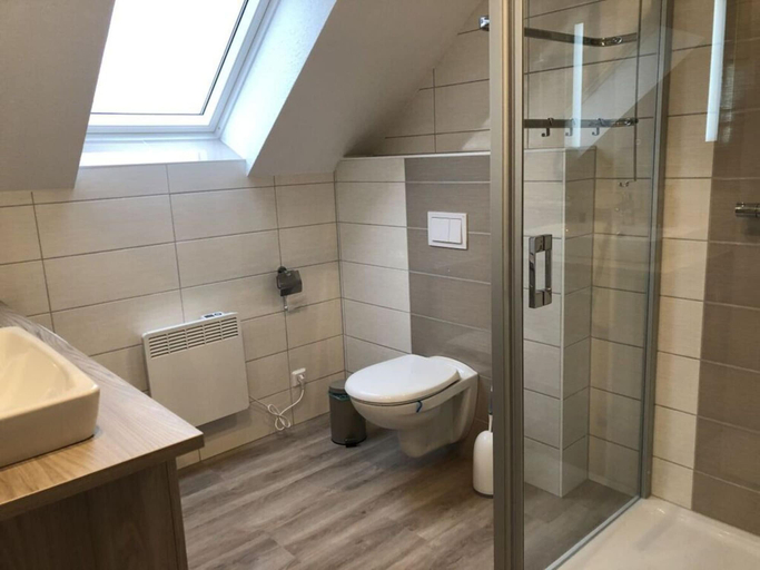 Bathroom, Christel Modern Retreat, Harz