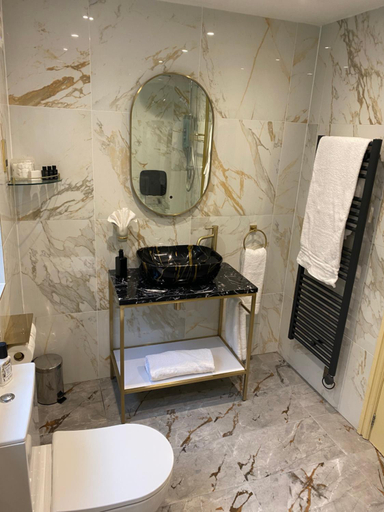 Bathroom 3, The Somerville Hotel, Torbay