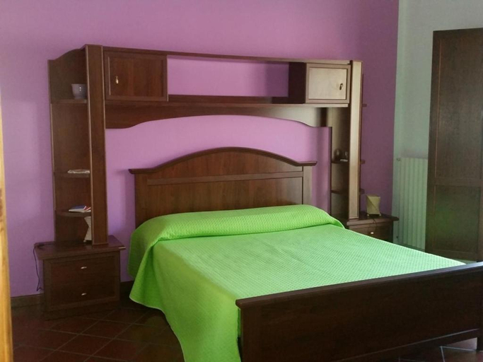 Others 5, B&B del Castagneto, Cosenza
