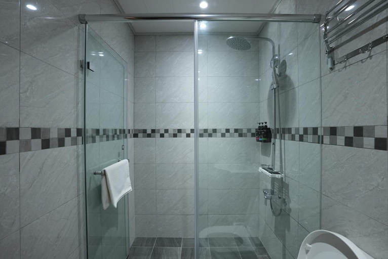 Bathroom 3, Lemuju, Taoyuan