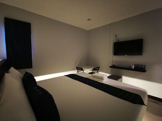 Bedroom 5, Skyline Resort, Bang Phli
