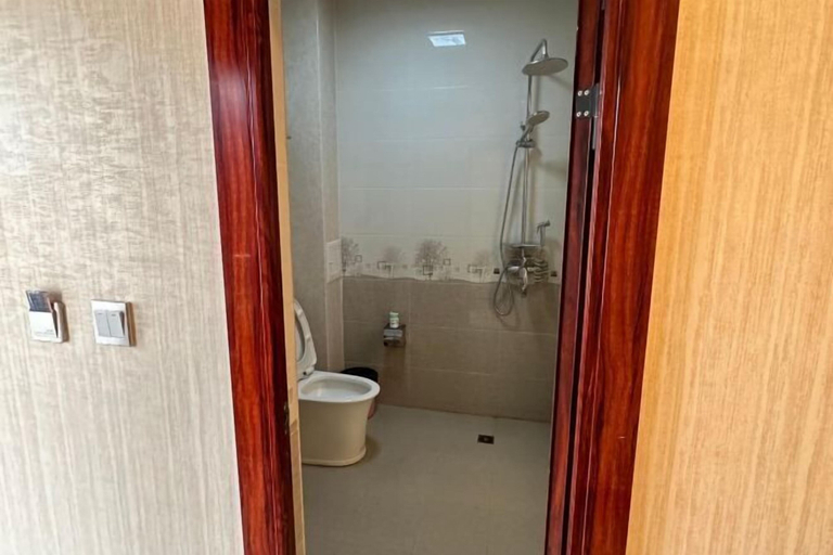 Bathroom 2, Weishan Gulan Impression Hotel, Dali Bai