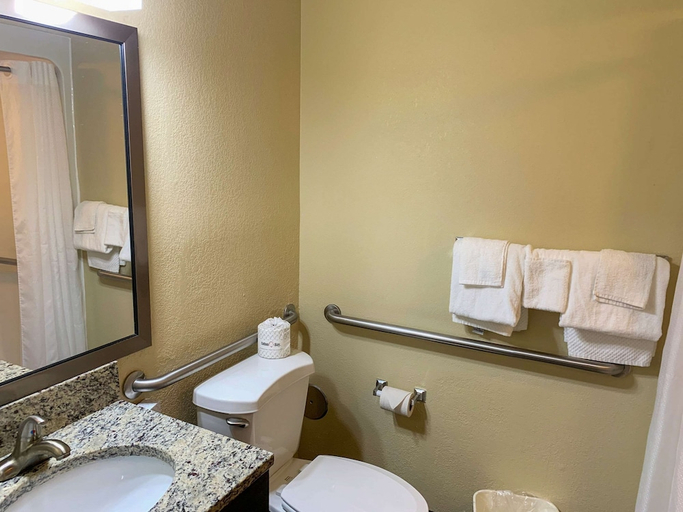 Bathroom 4, MainStay Suites Brentwood, Williamson