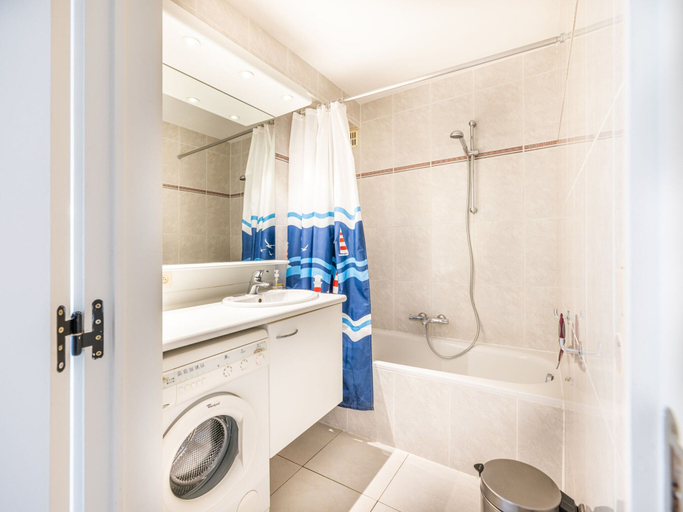 Bathroom, Apartment Near Dunes and Sea, West-Vlaanderen