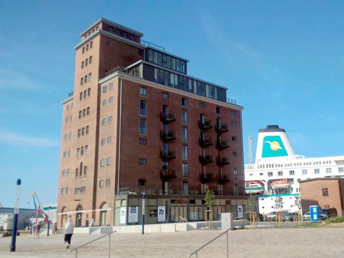 Exterior 5, Nice Holiday Home With Port View, Nordwestmecklenburg