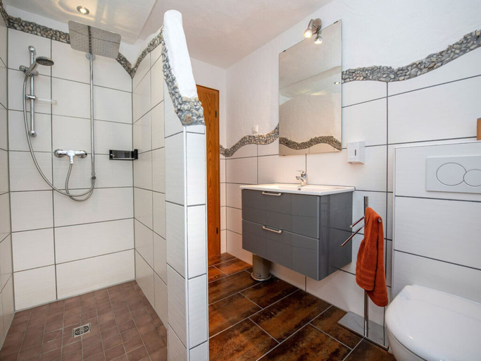 Bathroom 5, Tranquil Apartment in Zell-kaimt, Cochem-Zell