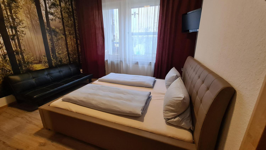 Bedroom 2, Hotel Aleo, Bochum