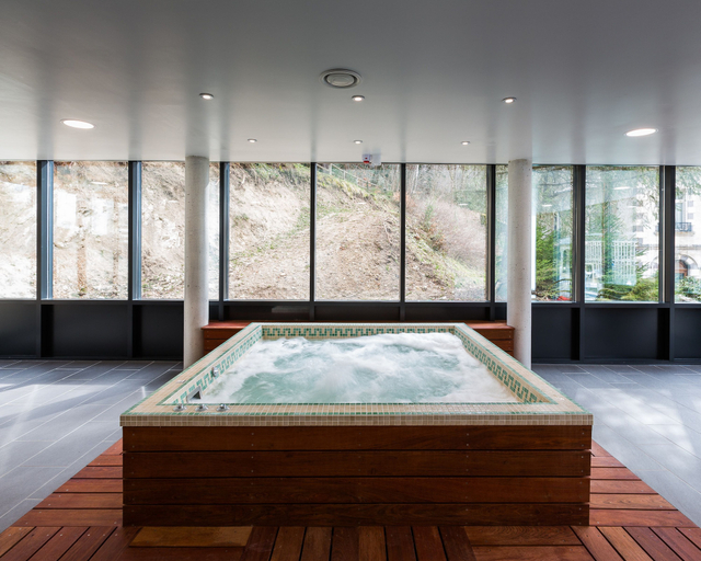 Bathroom 3, Le Parc des Fées, Puy-de-Dôme