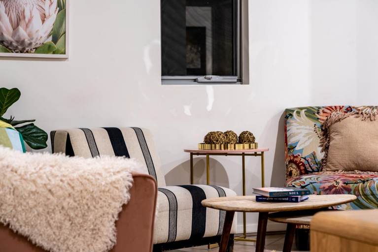 Others 5, Contemporary Comfort Suite Relax and Explore, Bassendean