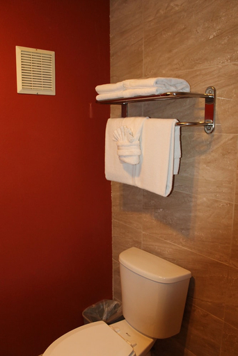 Bathroom 4, Quality Inn Buellton - Solvang, Santa Barbara