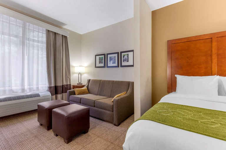Bedroom 3, Comfort Suites Boone - University Area, Watauga