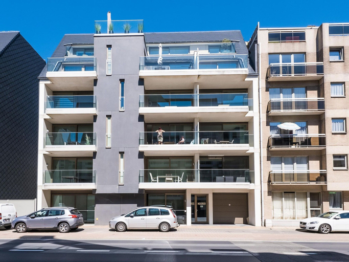 Exterior & Views 2, Moorea City Center Apartment, West-Vlaanderen