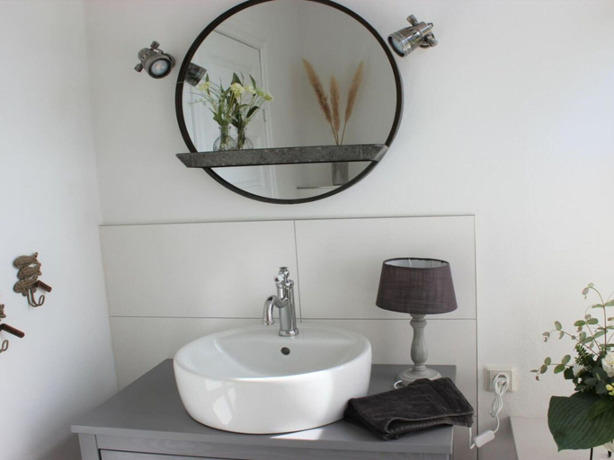 Bathroom 5, Cathedral day "hygge", Schleswig-Flensburg