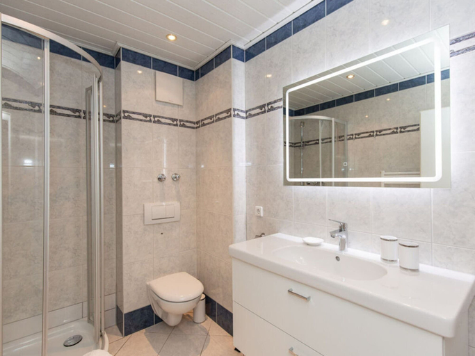 Bathroom 5, Hoppe 1 Modern Retreat, Nordfriesland