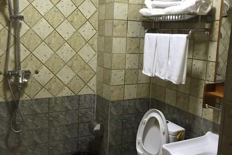 Bathroom 4, Weishan Gulan Impression Hotel, Dali Bai
