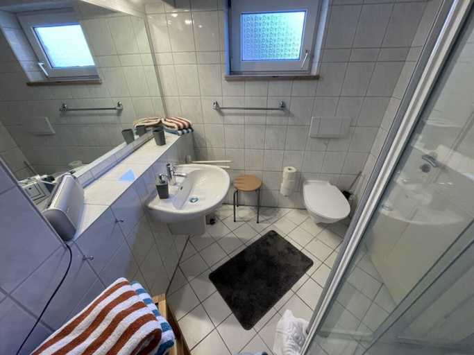 Bathroom 5, Holiday Apartment Achtern Diek, Plön
