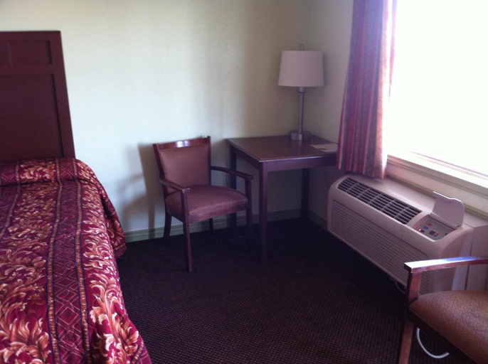 Others 5, Victorian Inn Midland, Midland