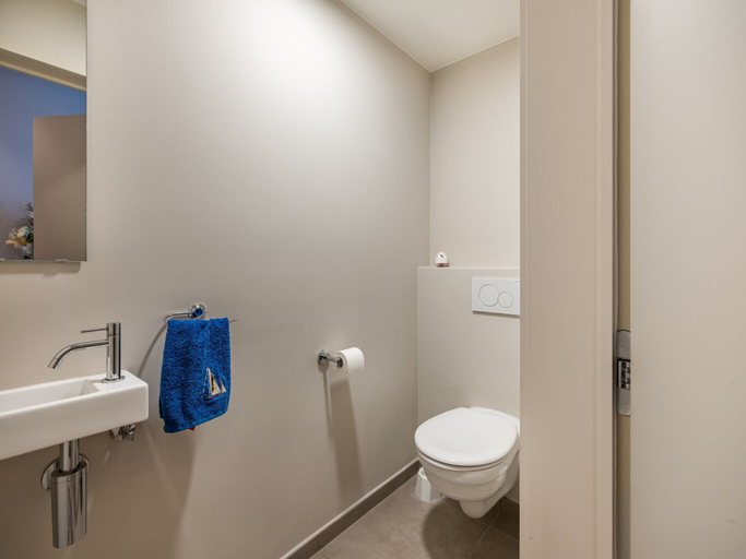 Bathroom 3, Villa Ter Duyne app 201 in the Dunes of Koksijde, West-Vlaanderen