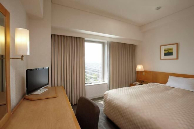 Bedroom 13