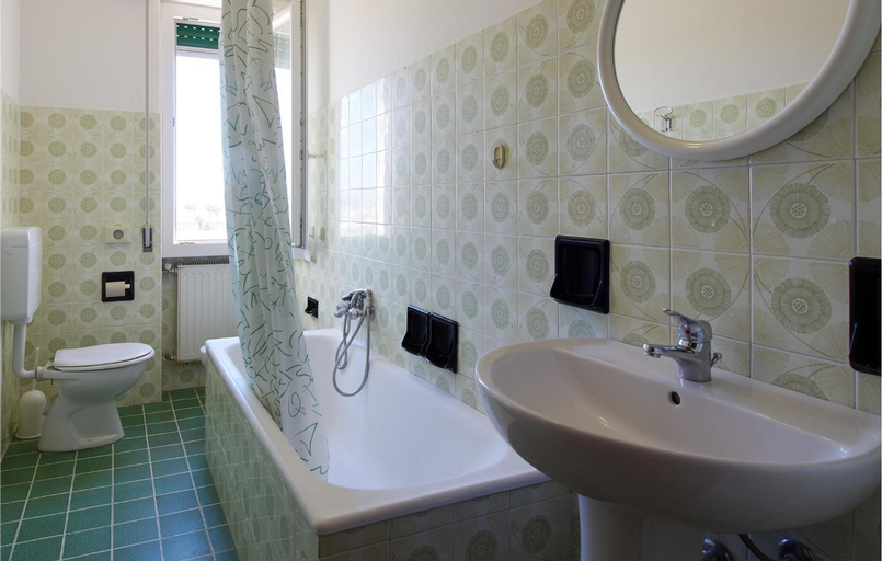 Bedroom, Casa Borgo 1, Savona