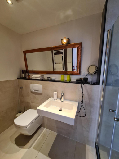 Bathroom 5