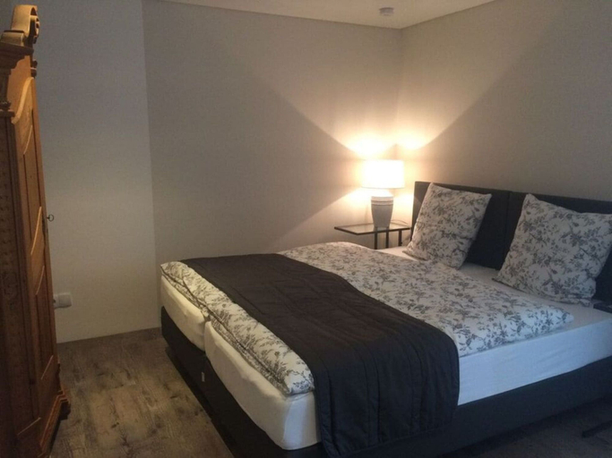 Room 5, Pfaelzerleben, Südliche Weinstraße